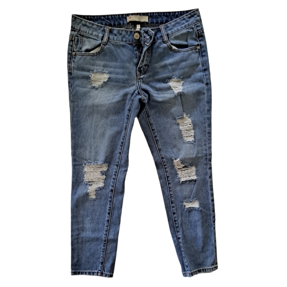 I & M  distressed destroyed cropped blue jeans